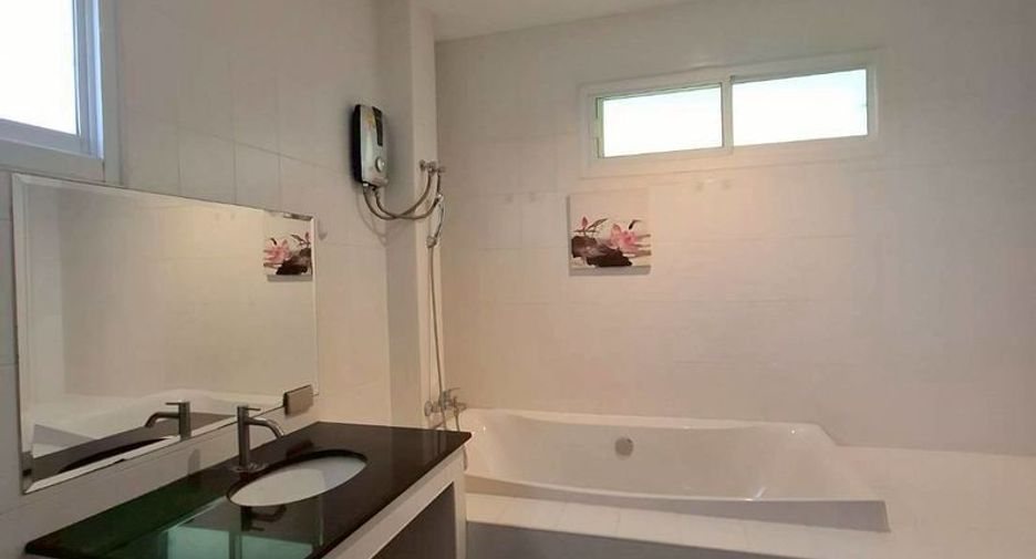 For rent and for sale 3 bedrooms house in Saraphi, Chiang Mai