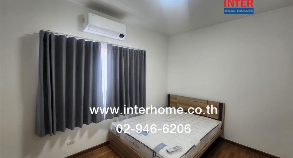 À vendre 2 chambres maison de ville à Phra Samut Chedi, Samut Prakan