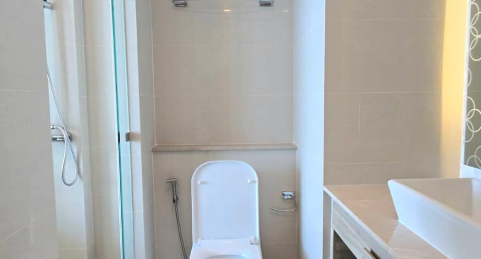For sale 1 bed condo in Bang Lamung, Chonburi