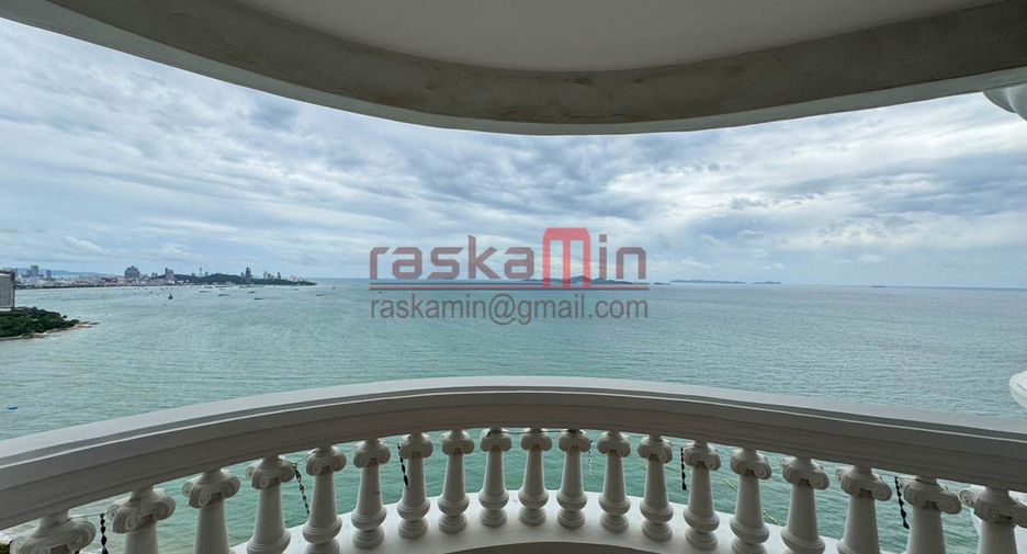 For rent 3 bedrooms condo in Bang Lamung, Chonburi