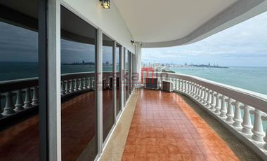 For rent 3 bedrooms condo in Bang Lamung, Chonburi