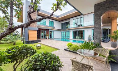 For sale 4 bedrooms house in East Pattaya, Pattaya