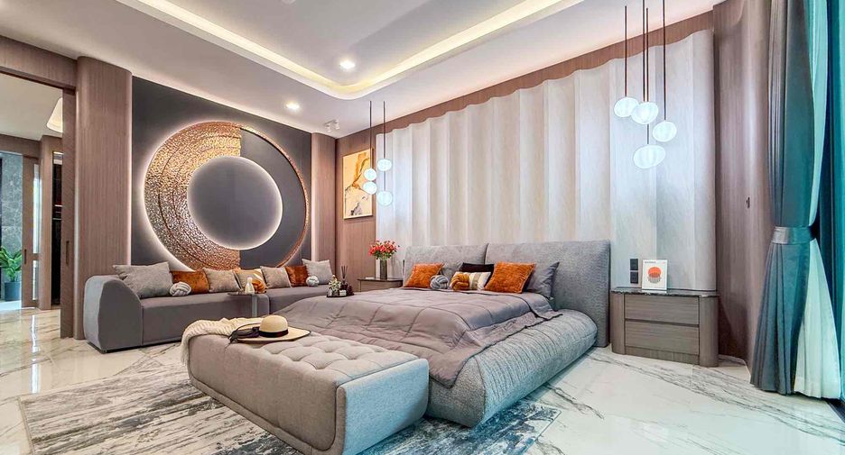 For sale 4 bedrooms house in East Pattaya, Pattaya
