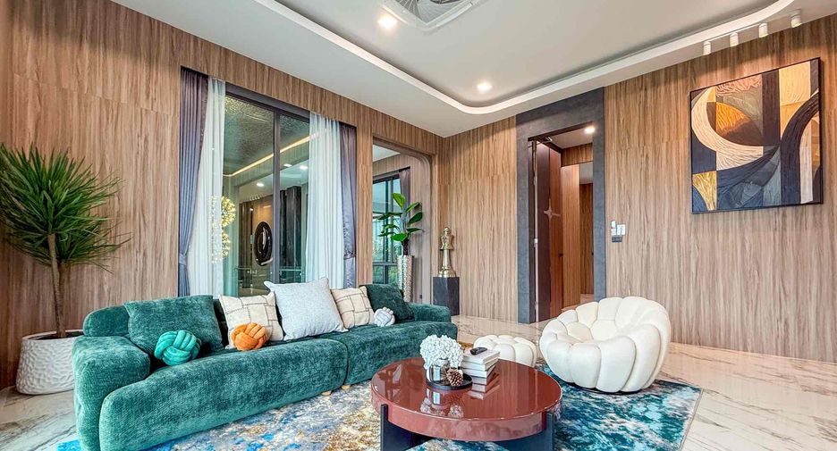 For sale 4 bedrooms house in East Pattaya, Pattaya
