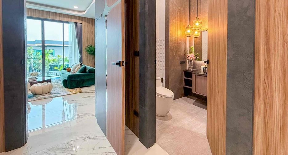 For sale 4 bedrooms house in East Pattaya, Pattaya