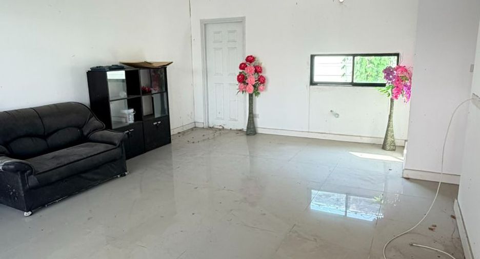 For sale 3 bedrooms townhouse in Sai Mai, Bangkok