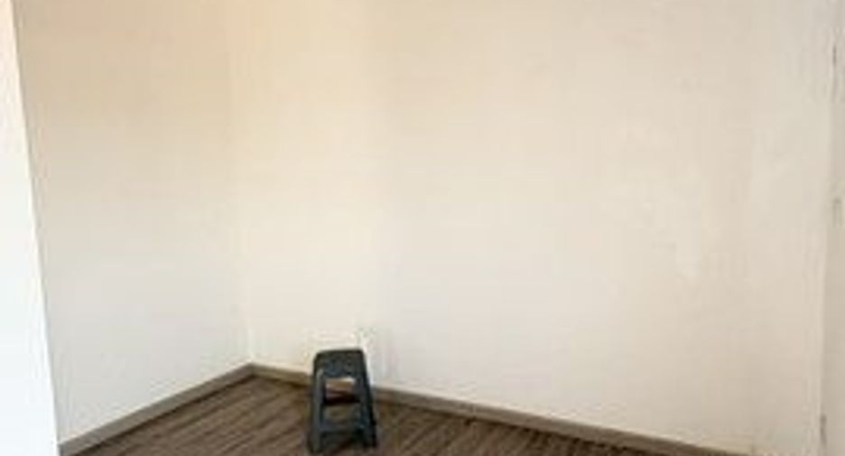 For sale 3 bedrooms townhouse in Sai Mai, Bangkok