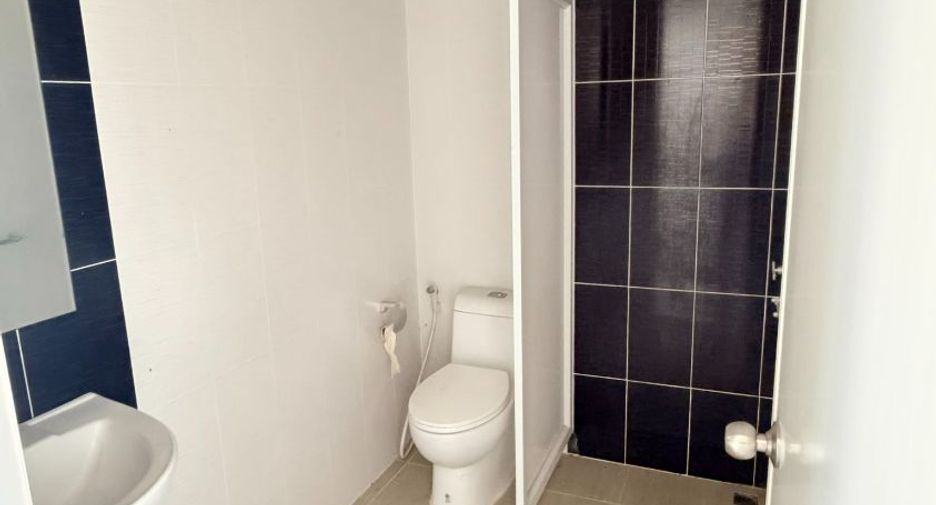 For sale 3 bedrooms townhouse in Sai Mai, Bangkok