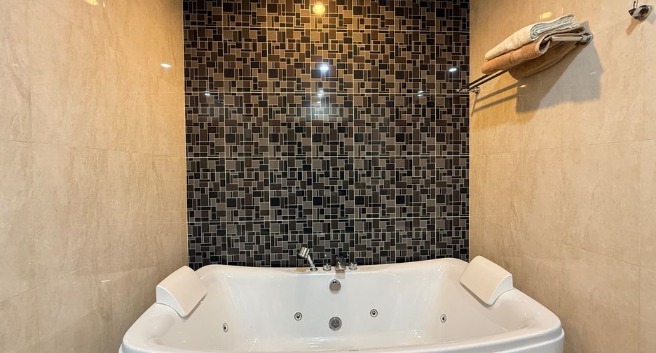 Haus zum Kauf mit 4 Zimmer in San Kamphaeng, Chiang Mai