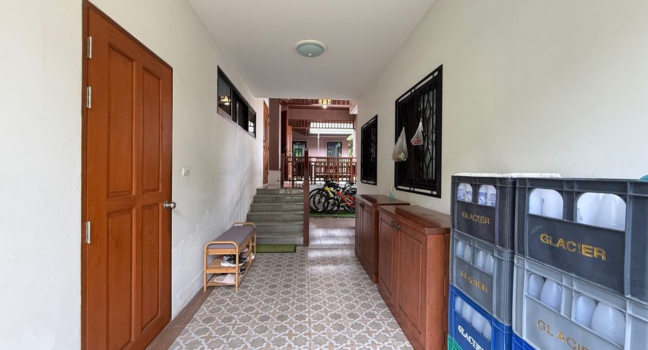 Haus zum Kauf mit 4 Zimmer in San Kamphaeng, Chiang Mai