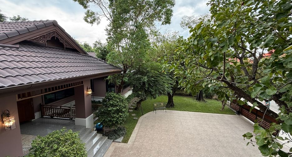Haus zum Kauf mit 4 Zimmer in San Kamphaeng, Chiang Mai