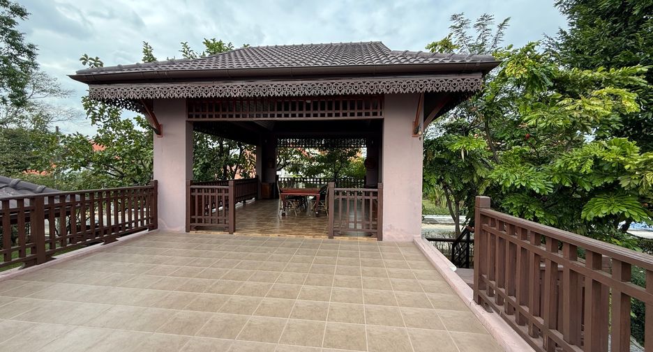 Haus zum Kauf mit 4 Zimmer in San Kamphaeng, Chiang Mai