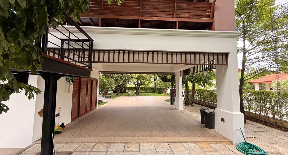 Haus zum Kauf mit 4 Zimmer in San Kamphaeng, Chiang Mai
