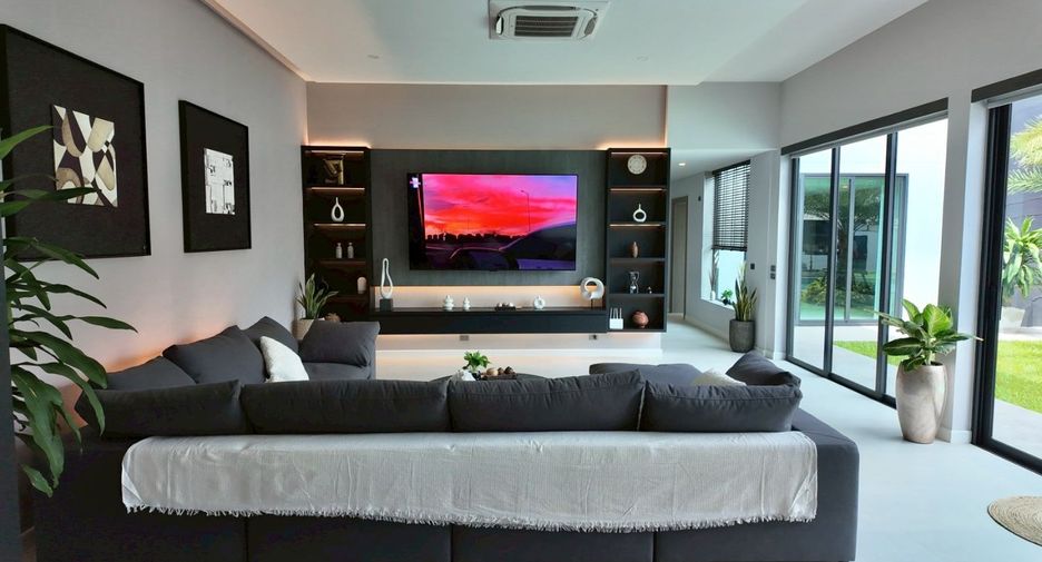 Villa en venta de 5 habitaciones en Bang Lamung, Chonburi