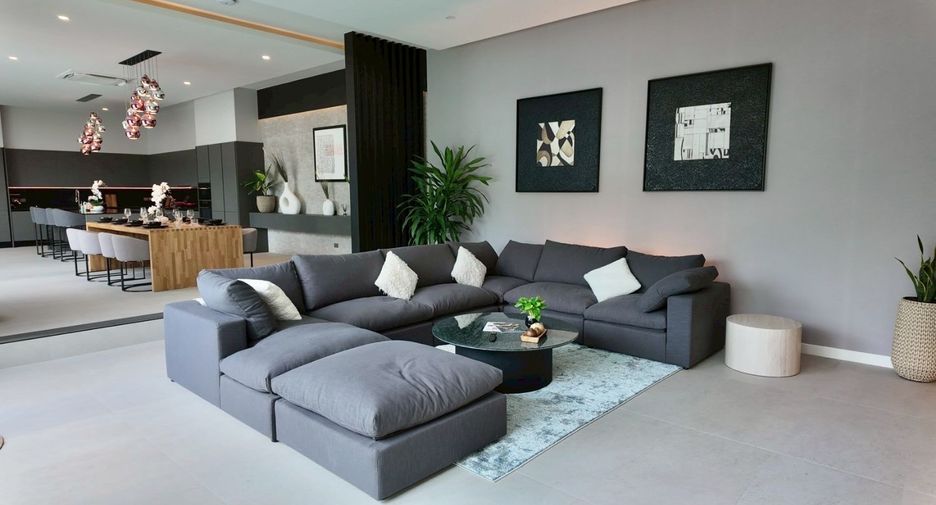 Villa en venta de 5 habitaciones en Bang Lamung, Chonburi
