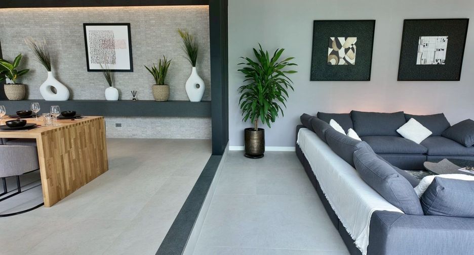 Villa en venta de 5 habitaciones en Bang Lamung, Chonburi