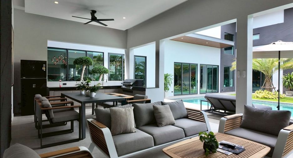 Villa en venta de 5 habitaciones en Bang Lamung, Chonburi