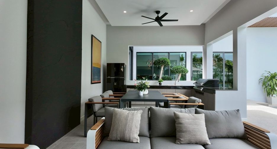 Villa en venta de 5 habitaciones en Bang Lamung, Chonburi
