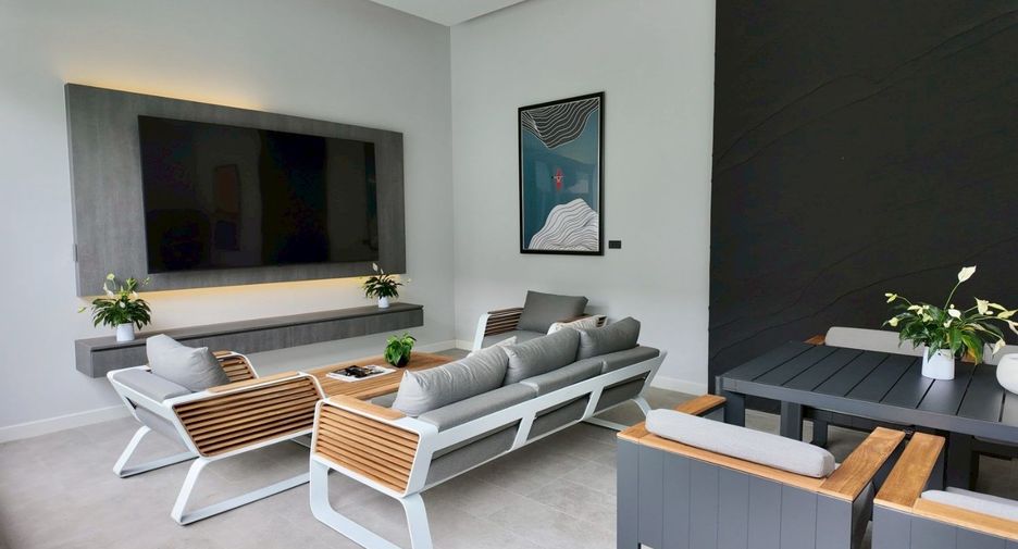 Villa en venta de 5 habitaciones en Bang Lamung, Chonburi