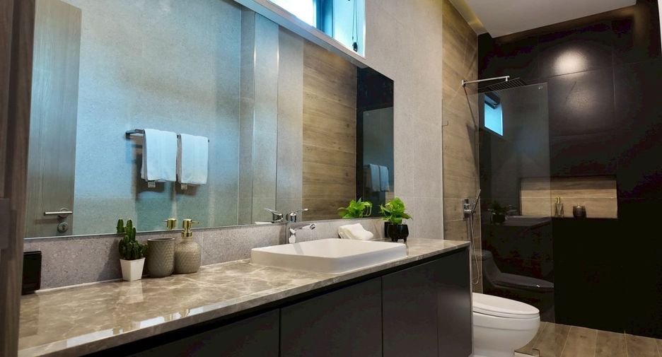 Villa en venta de 5 habitaciones en Bang Lamung, Chonburi