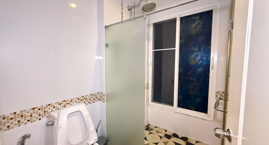 For rent 4 bedrooms house in Si Racha, Chonburi