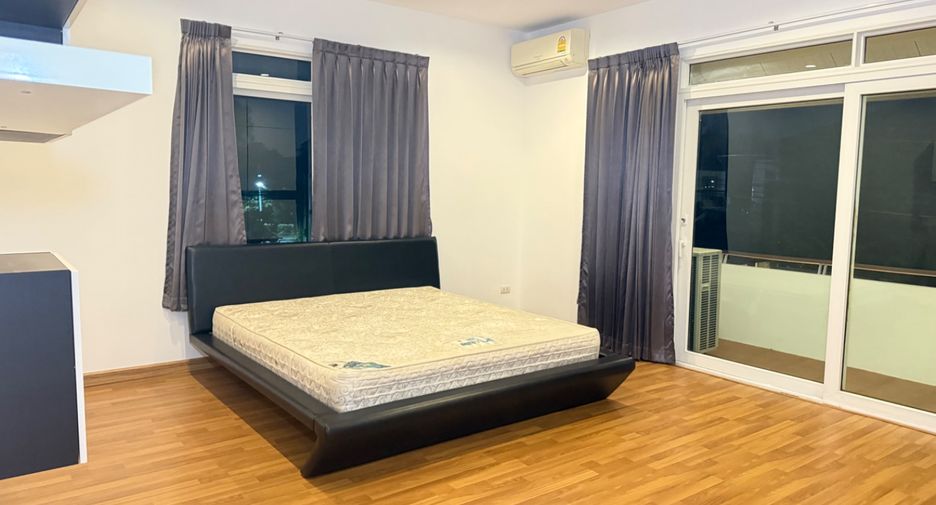 For rent 4 bedrooms house in Si Racha, Chonburi