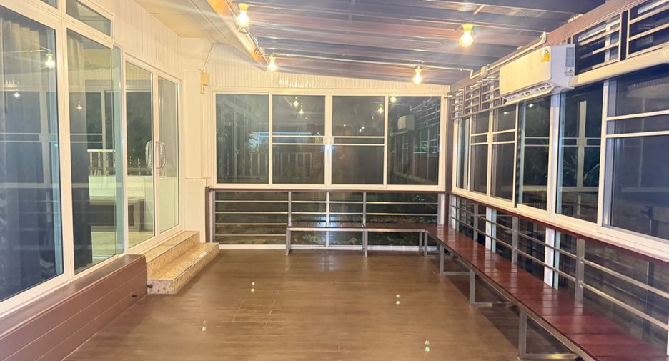 For rent 4 bedrooms house in Si Racha, Chonburi