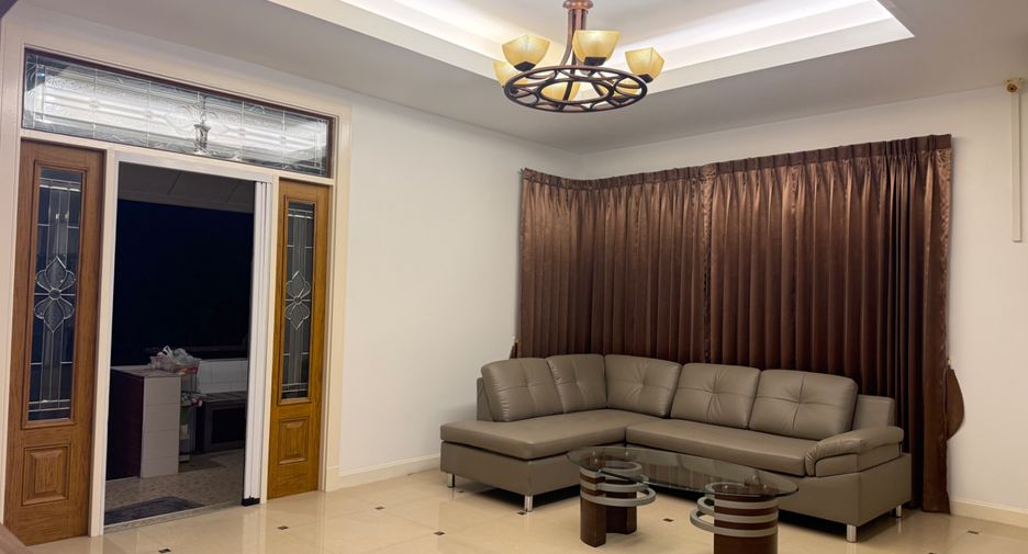 For rent 4 bedrooms house in Si Racha, Chonburi