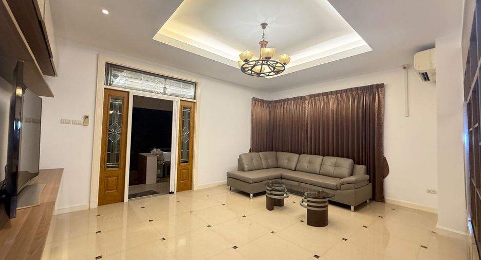 For rent 4 bedrooms house in Si Racha, Chonburi