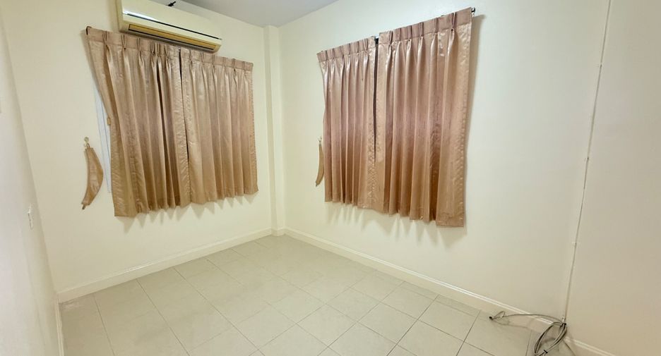 For rent 4 bedrooms house in Si Racha, Chonburi