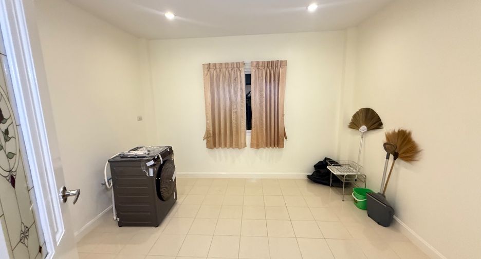 For rent 4 bedrooms house in Si Racha, Chonburi