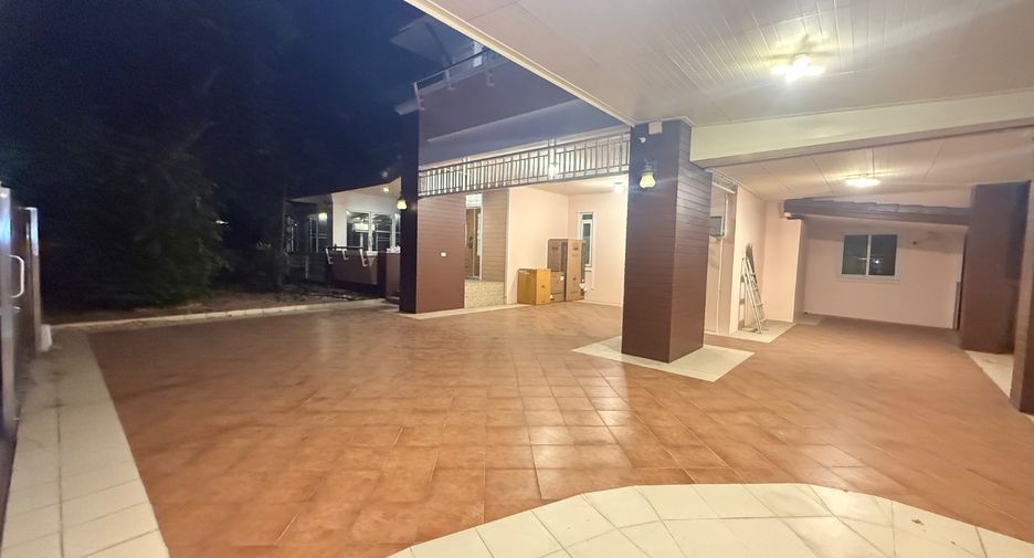 For rent 4 bedrooms house in Si Racha, Chonburi