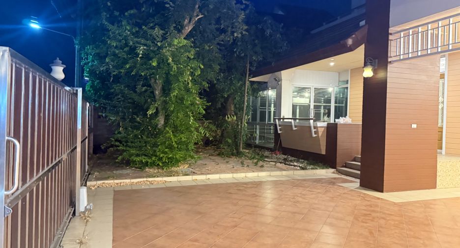 For rent 4 bedrooms house in Si Racha, Chonburi