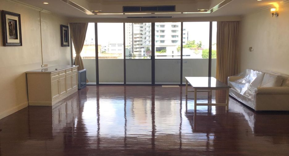 À louer et à vendre 5 chambres condo à Watthana, Bangkok