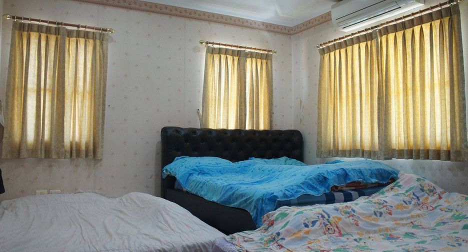 For sale 4 bedrooms house in Mueang Samut Prakan, Samut Prakan