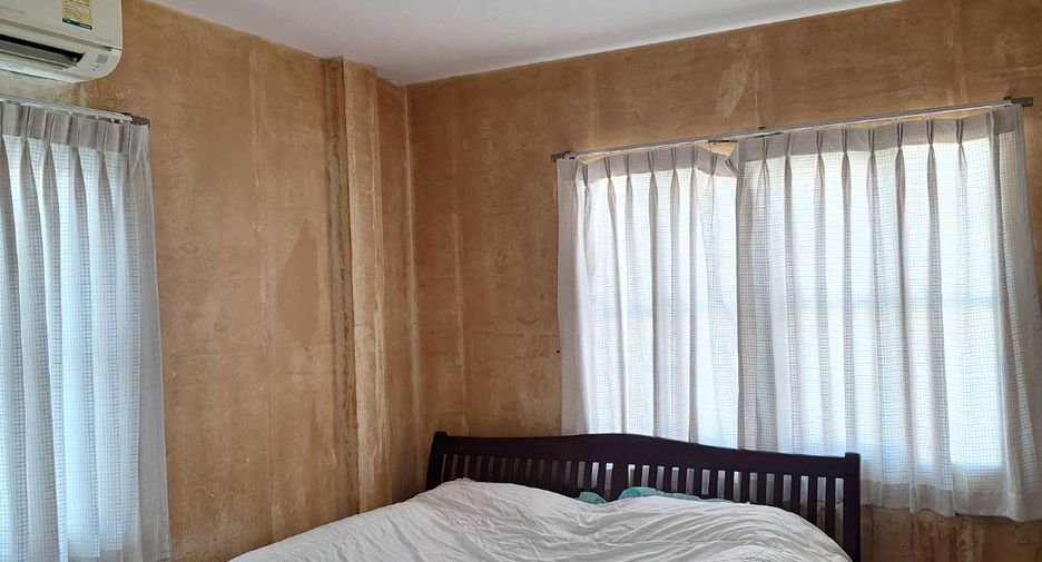 For sale 4 bedrooms house in Mueang Samut Prakan, Samut Prakan
