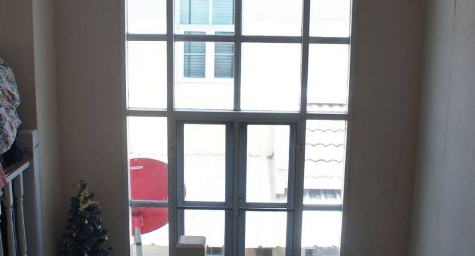 For sale 4 bedrooms house in Mueang Samut Prakan, Samut Prakan