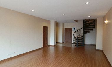 For sale 4 ベッドルーム condo in Mueang Chiang Mai, Chiang Mai