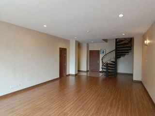 À vendre 4 chambres condo à Mueang Chiang Mai, Chiang Mai