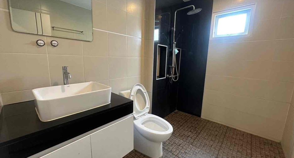 For rent 3 bedrooms villa in Bang Lamung, Chonburi