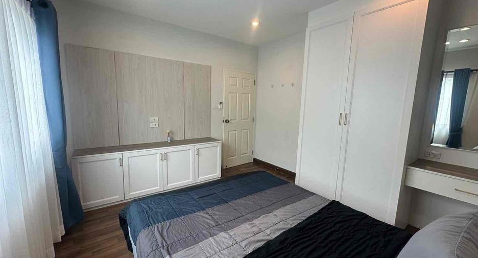 For rent 3 bedrooms villa in Bang Lamung, Chonburi