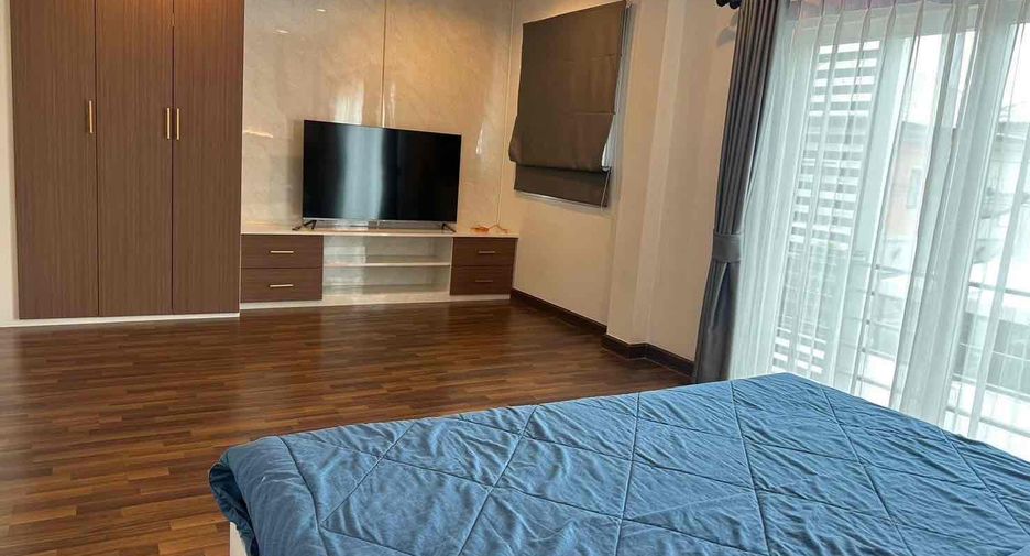 For rent 3 bedrooms villa in Bang Lamung, Chonburi