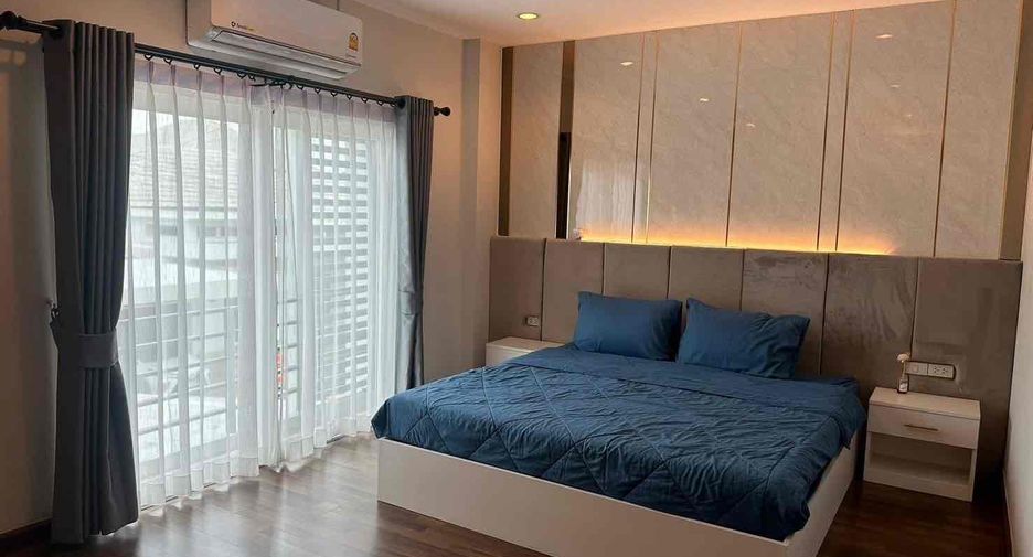 For rent 3 bedrooms villa in Bang Lamung, Chonburi