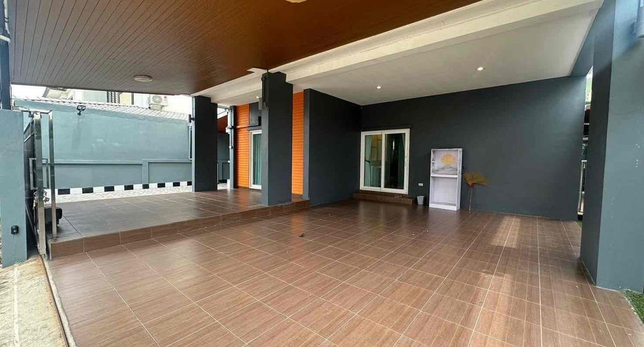 For rent 3 bedrooms villa in Bang Lamung, Chonburi