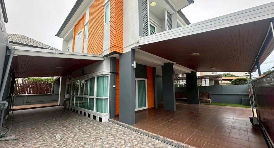 For rent 3 bedrooms villa in Bang Lamung, Chonburi