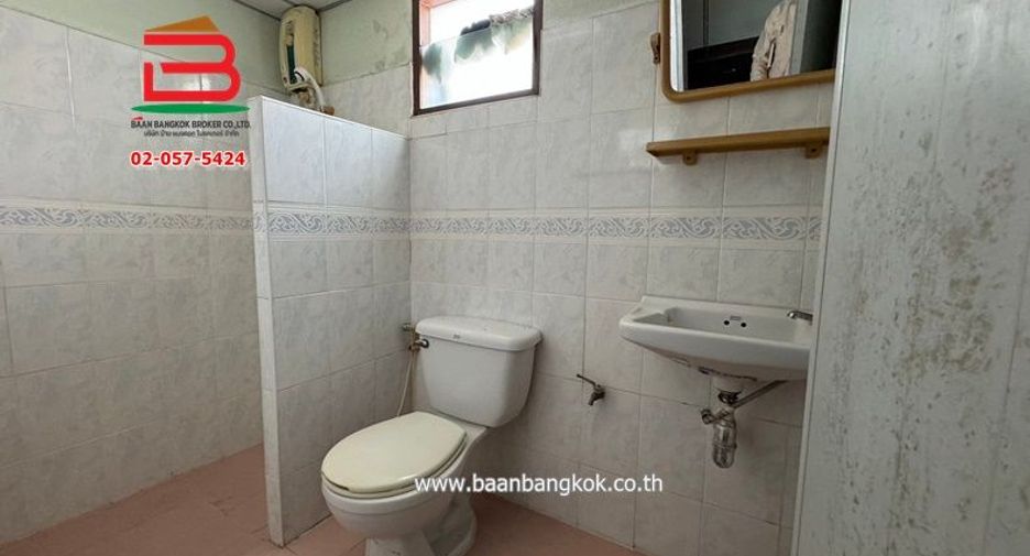 For sale 65 bedrooms apartment in Bang Khen, Bangkok