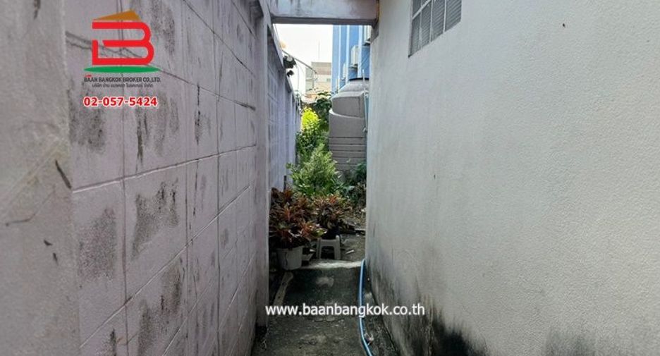 For sale 65 bedrooms apartment in Bang Khen, Bangkok