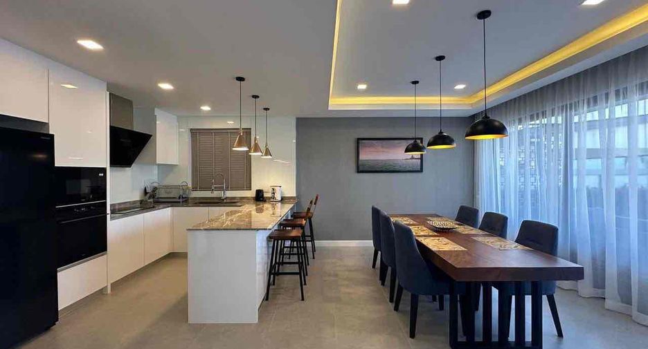 For rent 3 bedrooms villa in Bang Lamung, Chonburi