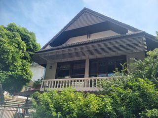Casa en venta de 3 habitaciones en Watthana, Bangkok