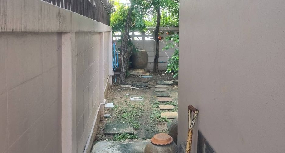 Casa en venta de 3 habitaciones en Watthana, Bangkok